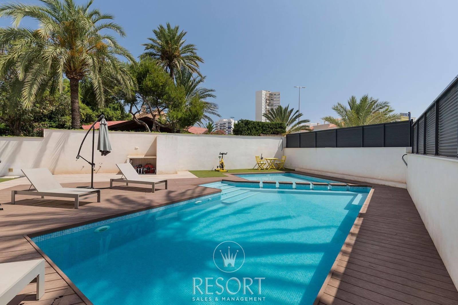 6 sypialnia Willa na sprzedaż w La Manga del Mar Menor z basenem garażem - 990 000 € (Ref: 7709521)