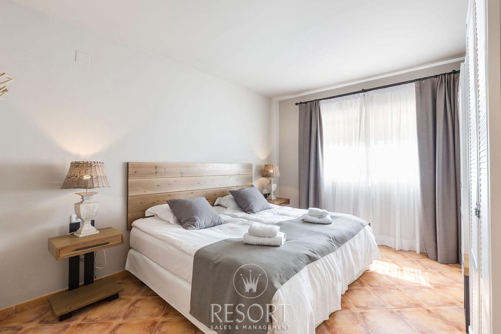 2 soveværelse Lejlighed til salg i La Manga Club med swimmingpool garage - € 159.000 (Ref: 7773674)