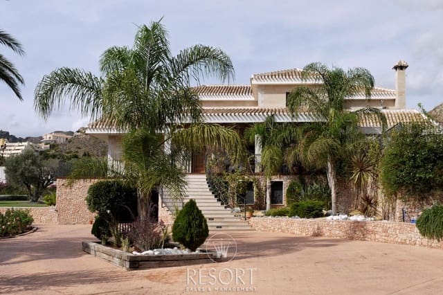 4 slaapkamer Villa te koop in Atamaría, Cartagena met zwembad garage - € 1.995.000 (Ref: 8471573)