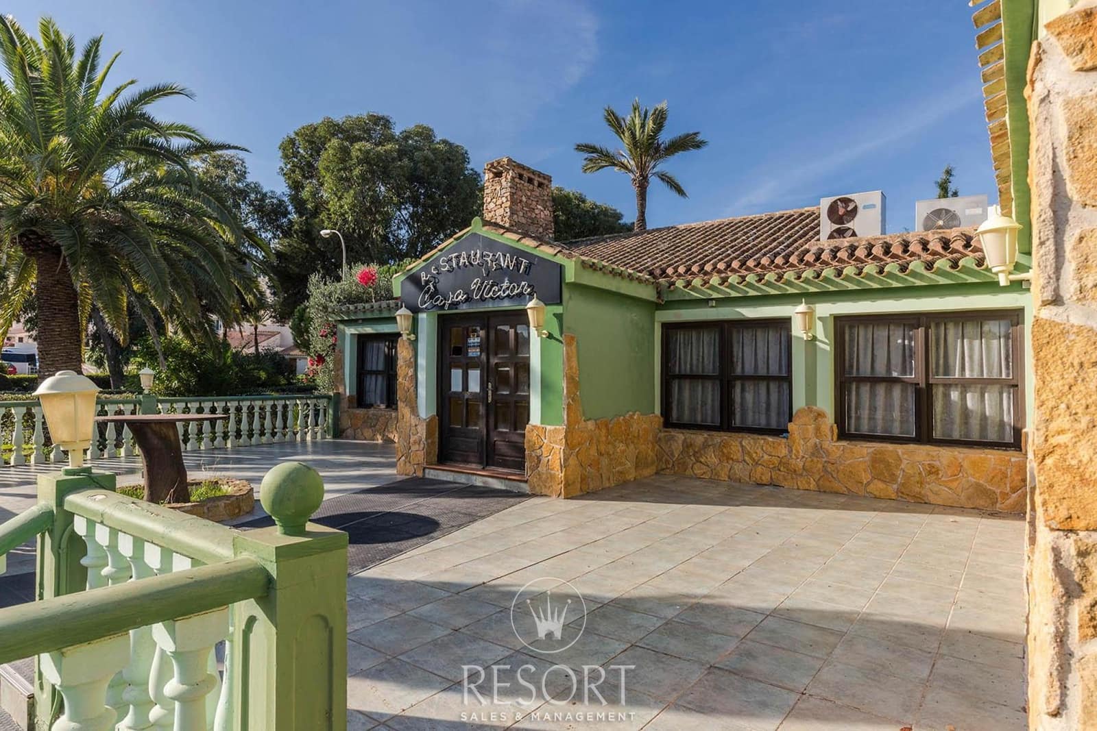 4 bedroom Villa for sale in La Manga del Mar Menor - € 950,000 (Ref: 8471574)