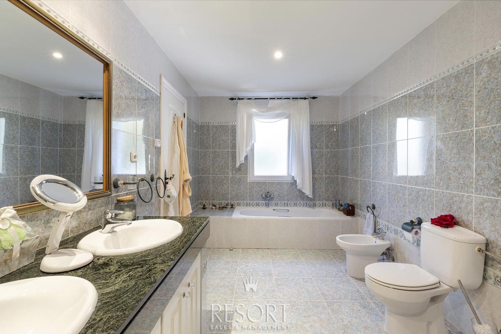 4 Zimmer Villa zu verkaufen in La Manga Club mit Pool Garage - 1.133.387 € (Ref: 8917376)