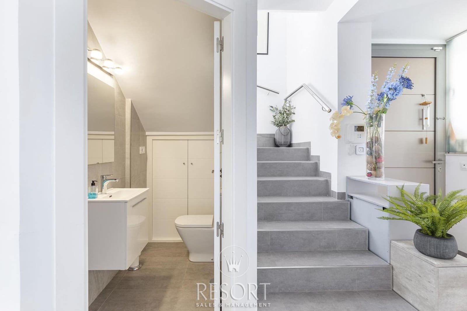 4 bedroom Villa for sale in Los Belones with pool garage - € 789,000 (Ref: 8960987)