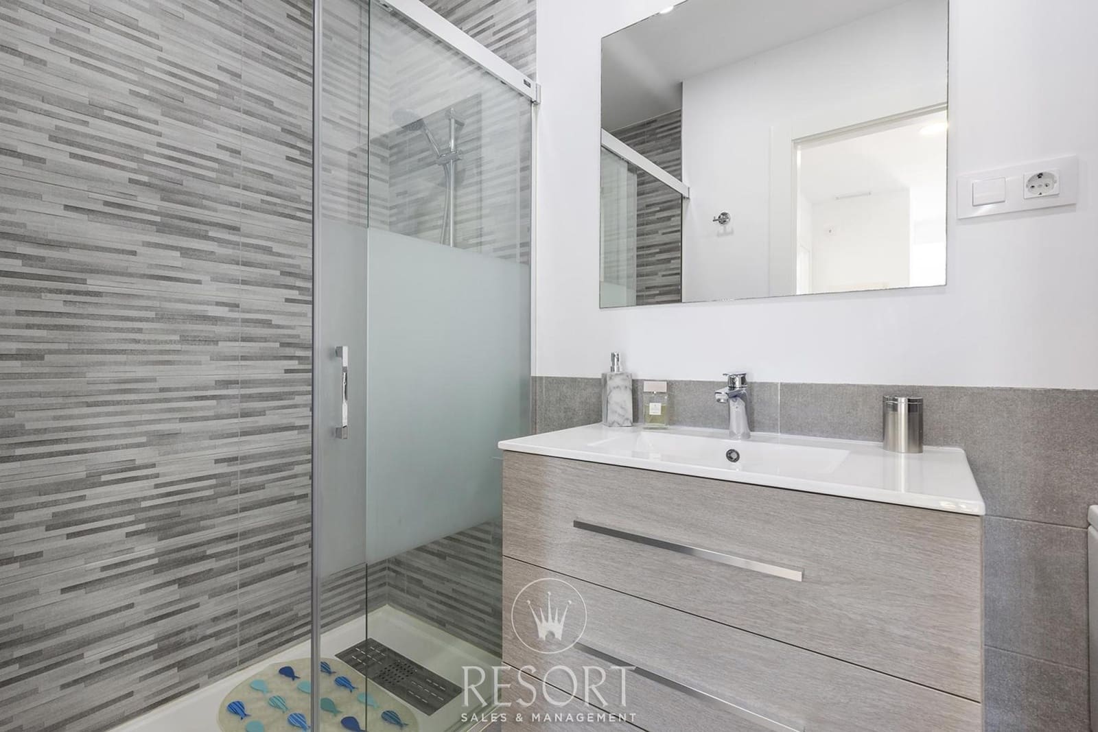 4 bedroom Villa for sale in Los Belones with pool garage - € 789,000 (Ref: 8960987)