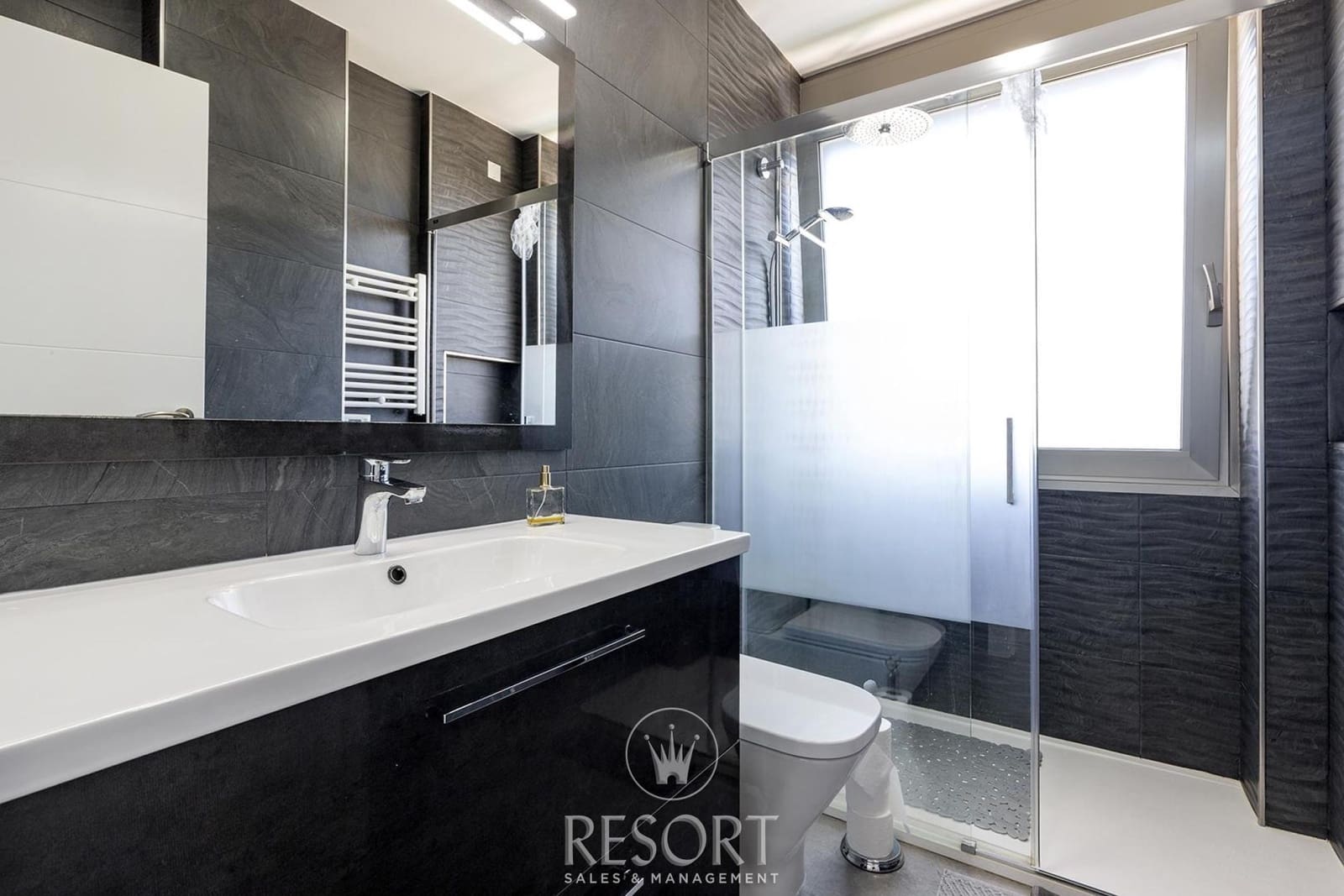 4 bedroom Villa for sale in Los Belones with pool garage - € 789,000 (Ref: 8960987)