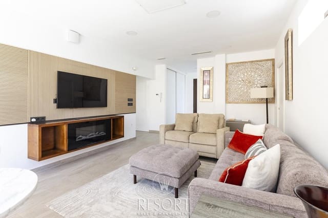 3 Zimmer Villa zu verkaufen in La Manga Club, Cartagena mit Pool Garage - 669.000 € (Ref: 8971660)