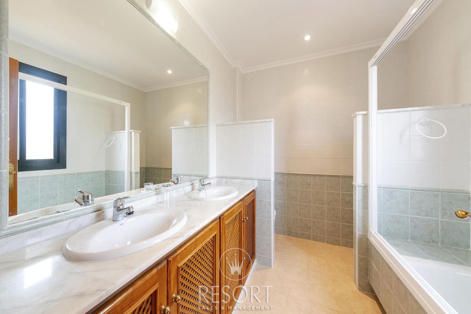 2 camera da letto Appartamento in vendita in Atamaria con piscina garage - 399.500 € (Rif: 9074388)