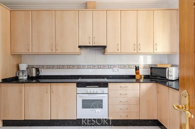 4 sypialnia Willa na sprzedaż w La Manga Club, Kartagena z basenem garażem - 594 558 € (Ref: 9152803)