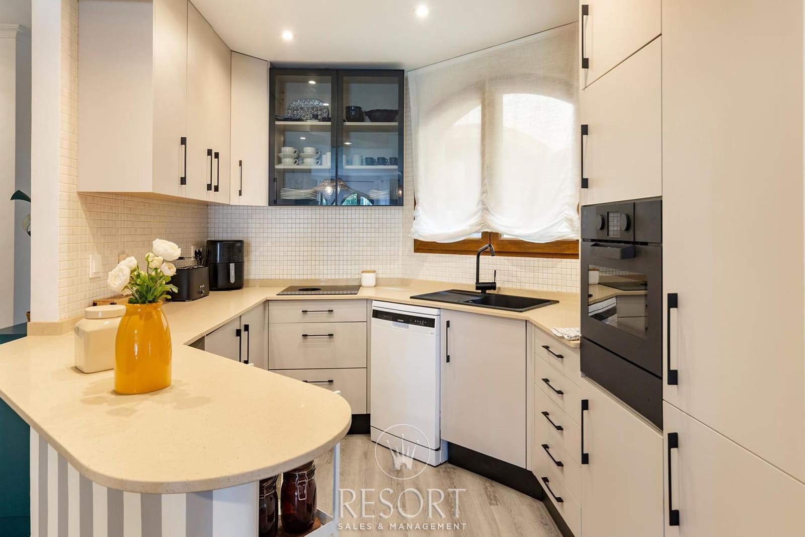 3 sypialnia Apartament na sprzedaż w La Manga Club z basenem garażem - 690 000 € (Ref: 9203376)