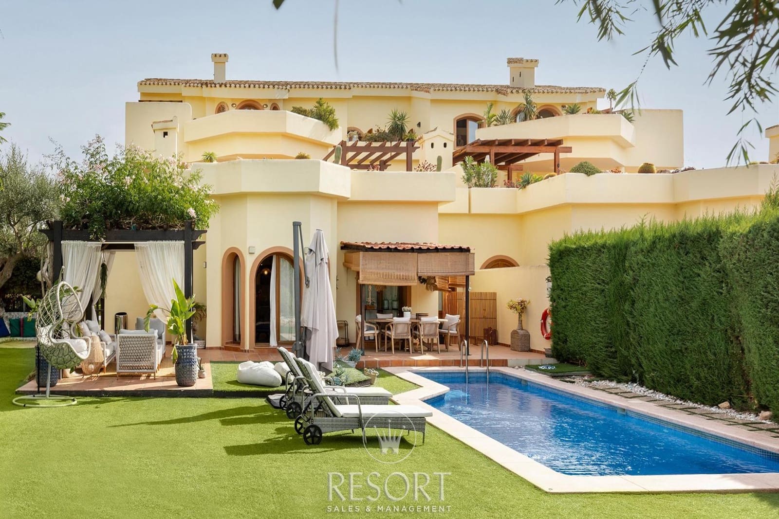 3 sypialnia Apartament na sprzedaż w La Manga Club z basenem garażem - 690 000 € (Ref: 9203376)