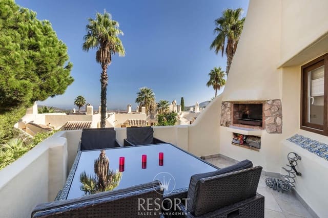 3 quarto Casa em Banda para venda em La Manga Club, Cartagena com piscina - 364 738 € (Ref: 9254050)