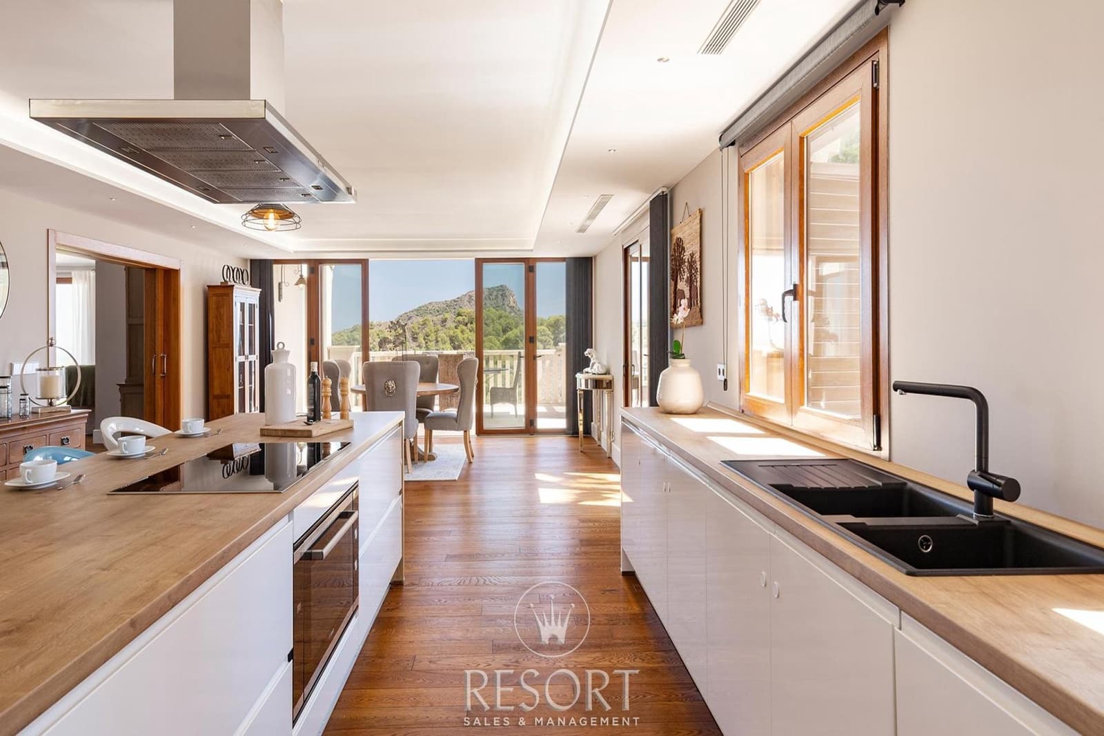8 Zimmer Villa zu verkaufen in La Manga Club mit Pool Garage - 3.795.000 € (Ref: 9254051)