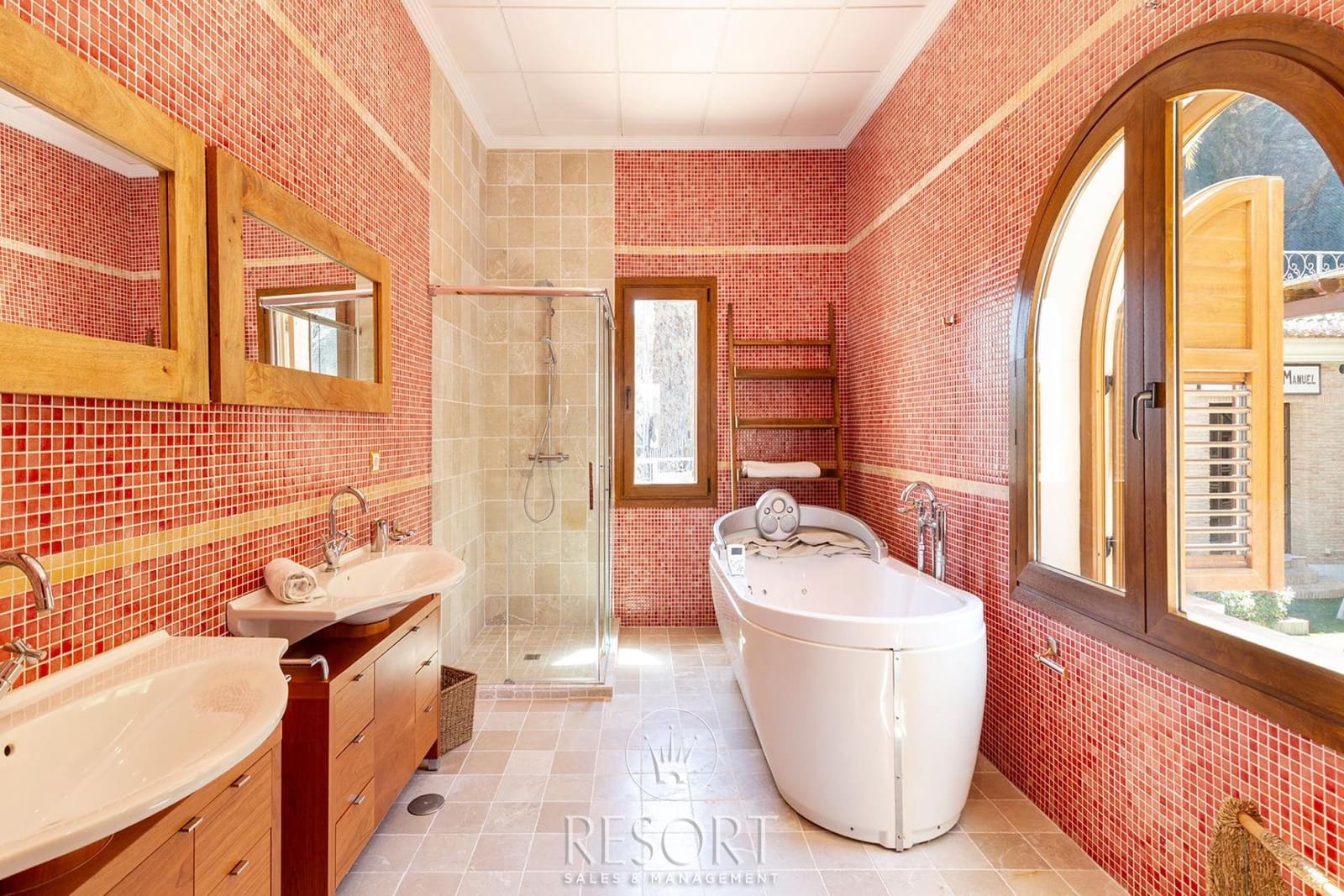 8 Zimmer Villa zu verkaufen in La Manga Club mit Pool Garage - 3.795.000 € (Ref: 9254051)