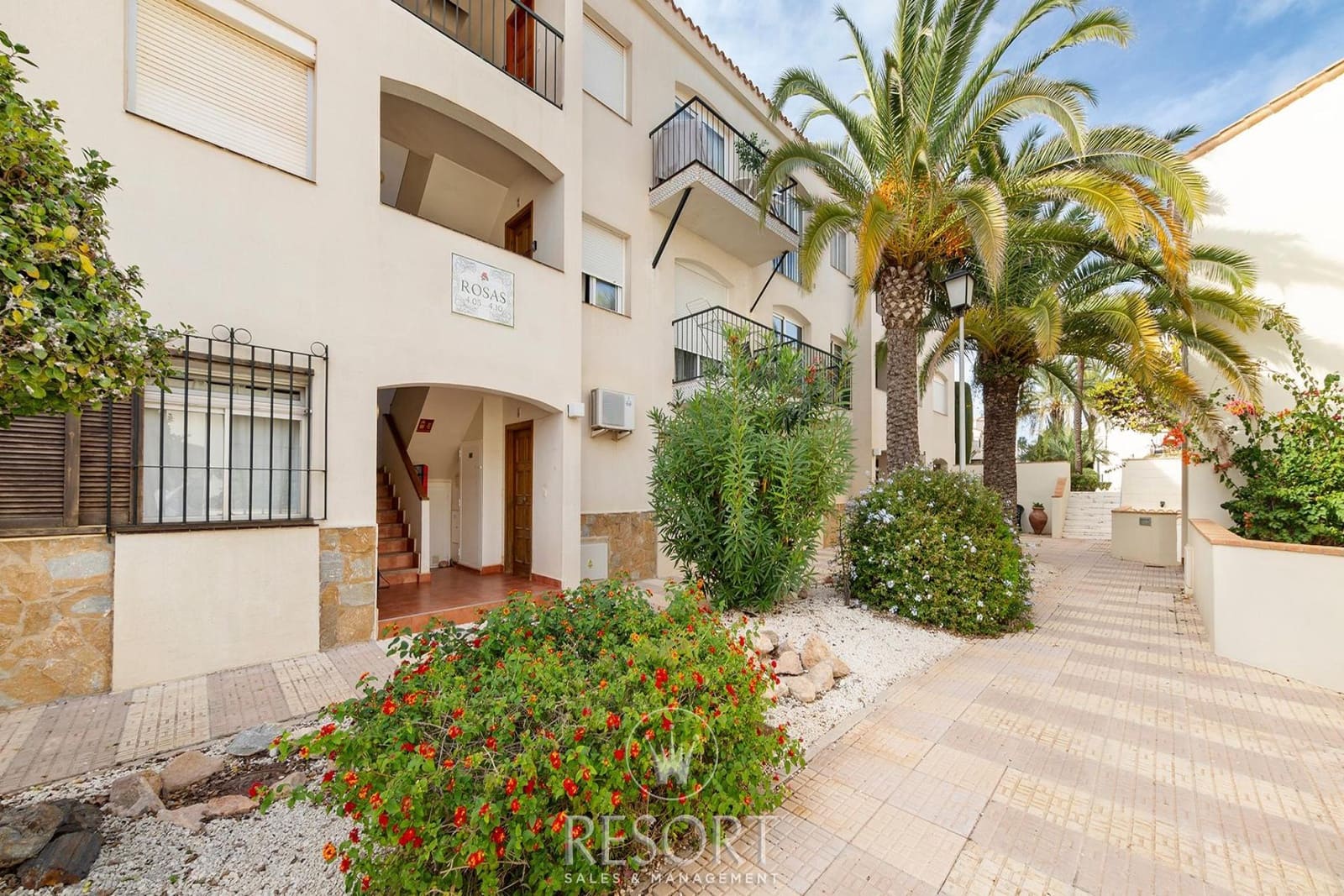 Apartment for sale in La Manga Club with pool - € 95,000 (Ref: 9388336)