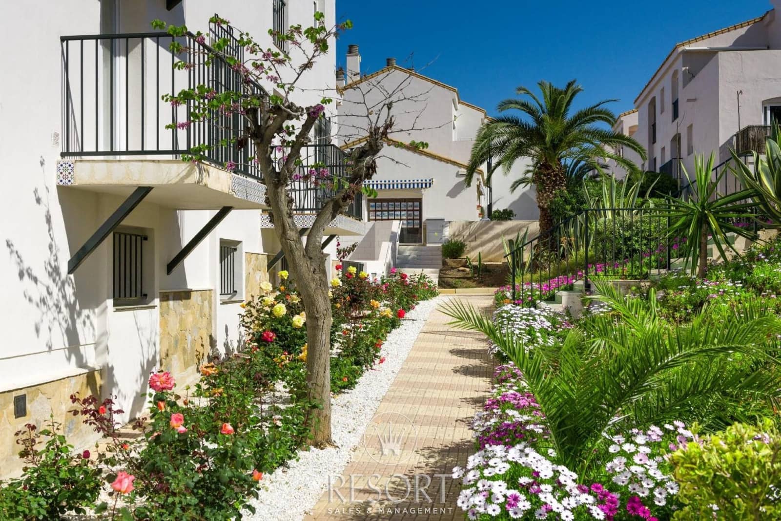 Apartment for sale in La Manga Club with pool - € 95,000 (Ref: 9388336)