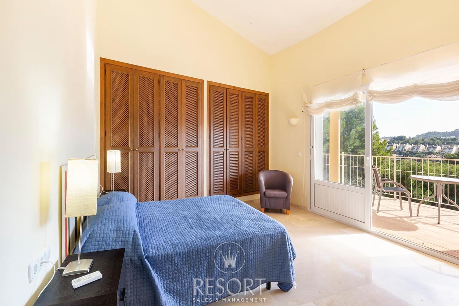 5 makuuhuone Huvila myytävänä paikassa Atamaria mukana uima-altaan 
autotalli - 1 500 000 € (Ref: 9453595)