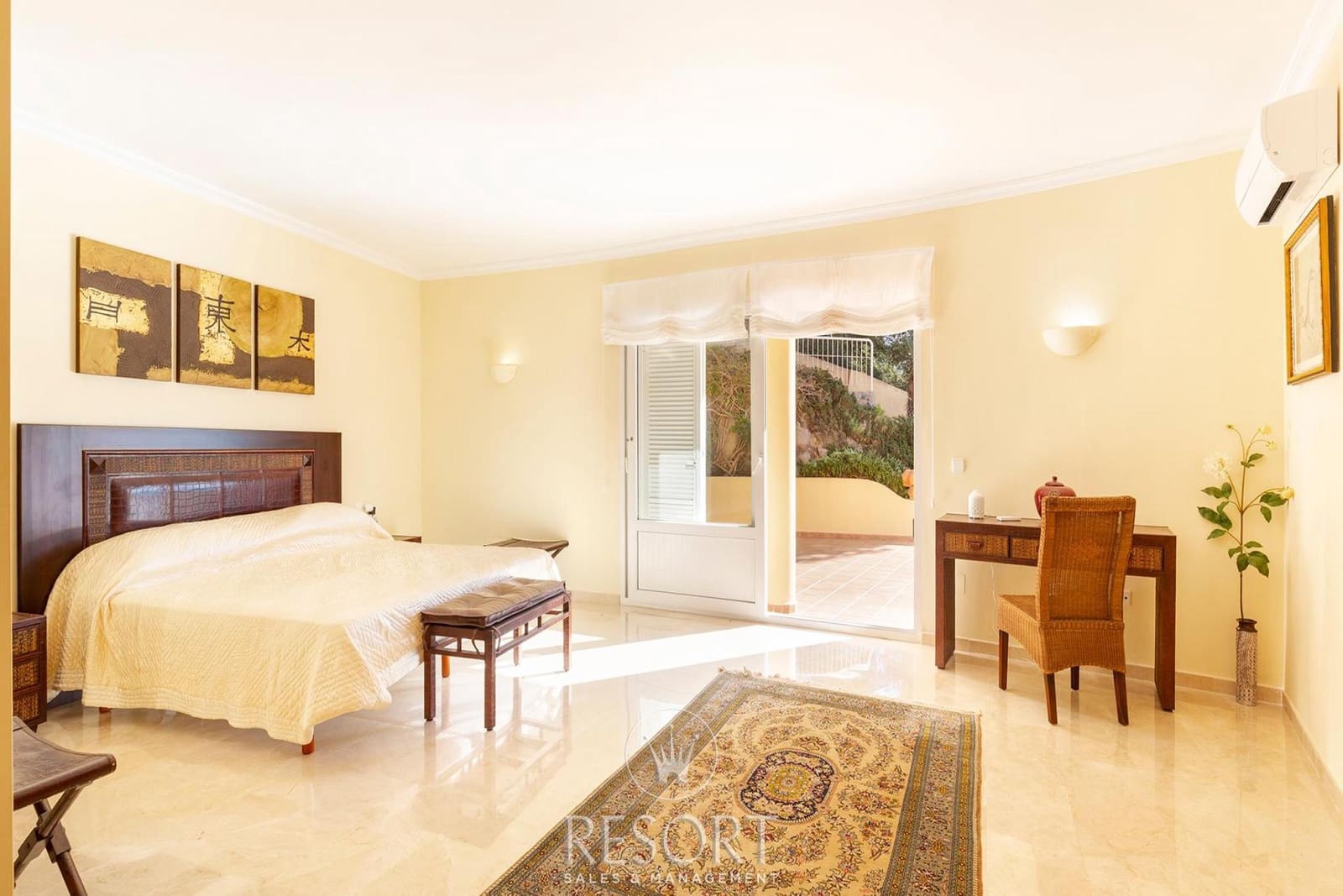 5 makuuhuone Huvila myytävänä paikassa Atamaria mukana uima-altaan 
autotalli - 1 500 000 € (Ref: 9453595)