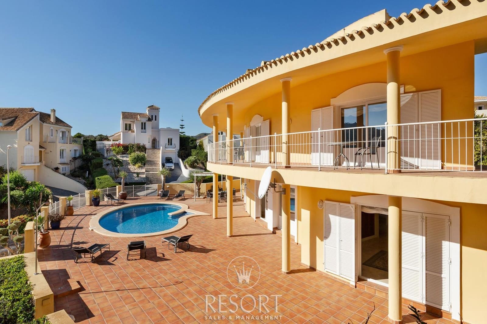 5 makuuhuone Huvila myytävänä paikassa Atamaria mukana uima-altaan 
autotalli - 1 500 000 € (Ref: 9453595)