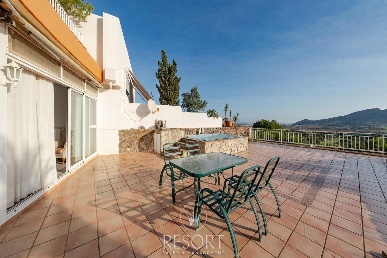 2 makuuhuone Huvila myytävänä paikassa Atamaria mukana uima-altaan - 295 000 € (Ref: 9481378)