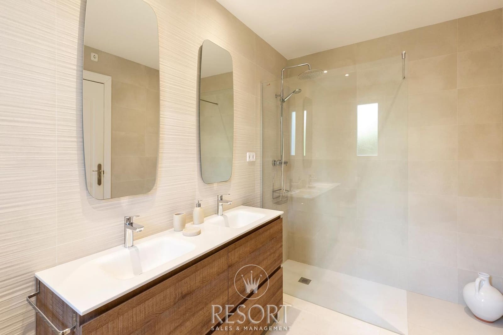 5 bedroom Villa for sale in La Manga Club with pool garage - € 949,000 (Ref: 9547041)