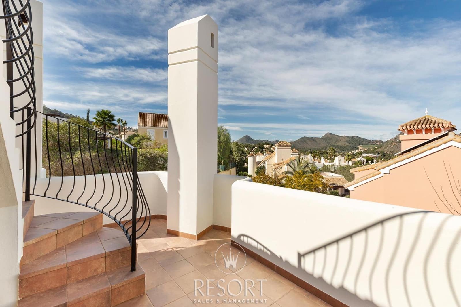 5 bedroom Villa for sale in La Manga Club with pool garage - € 949,000 (Ref: 9547041)