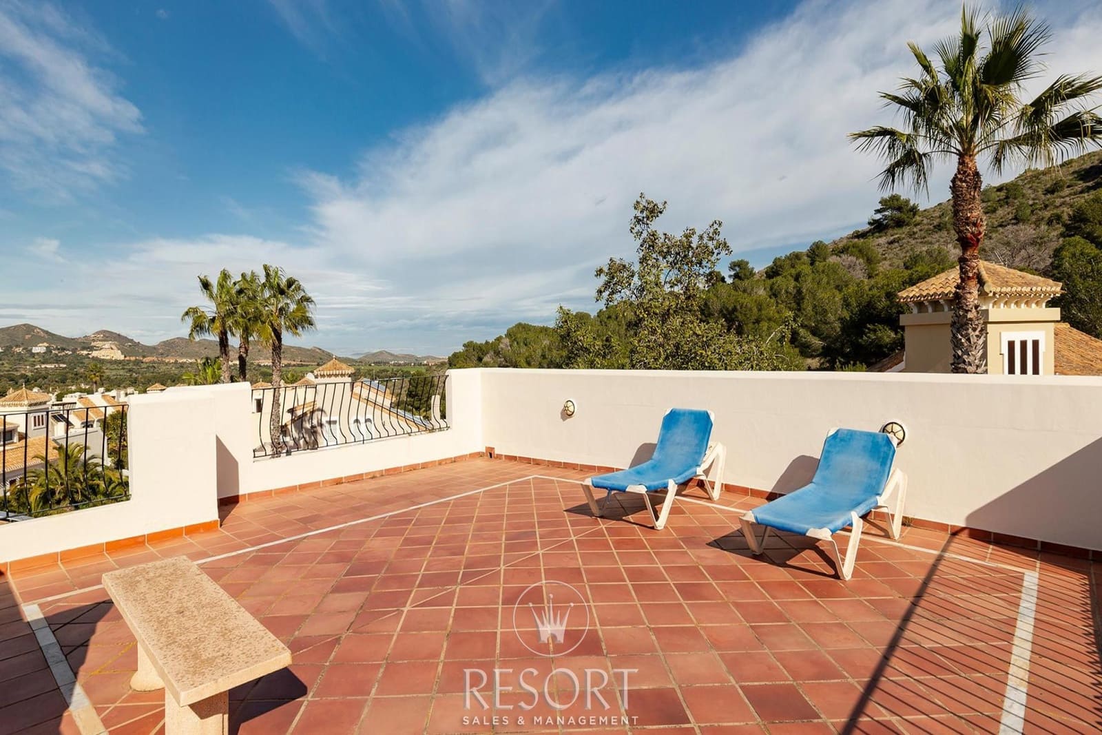 5 bedroom Villa for sale in La Manga Club with pool garage - € 949,000 (Ref: 9547041)