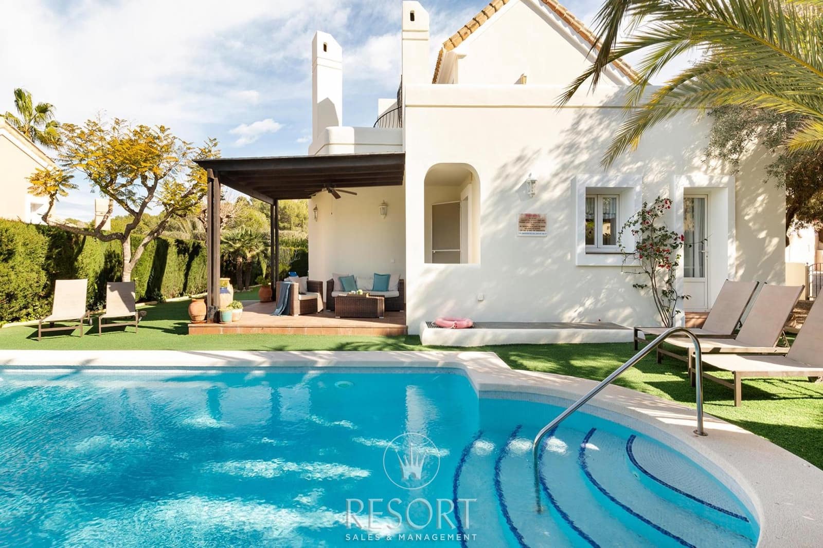 5 bedroom Villa for sale in La Manga Club with pool garage - € 949,000 (Ref: 9547041)