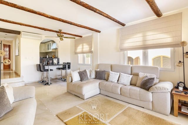 Apartamento de 2 habitaciones en La Manga Club, Cartagena en venta con piscina garaje - 282.290 € (Ref: 9566507)