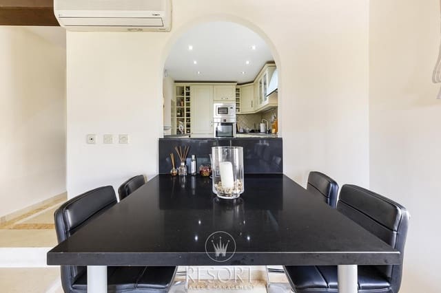 Apartamento de 2 habitaciones en La Manga Club, Cartagena en venta con piscina garaje - 282.290 € (Ref: 9566507)