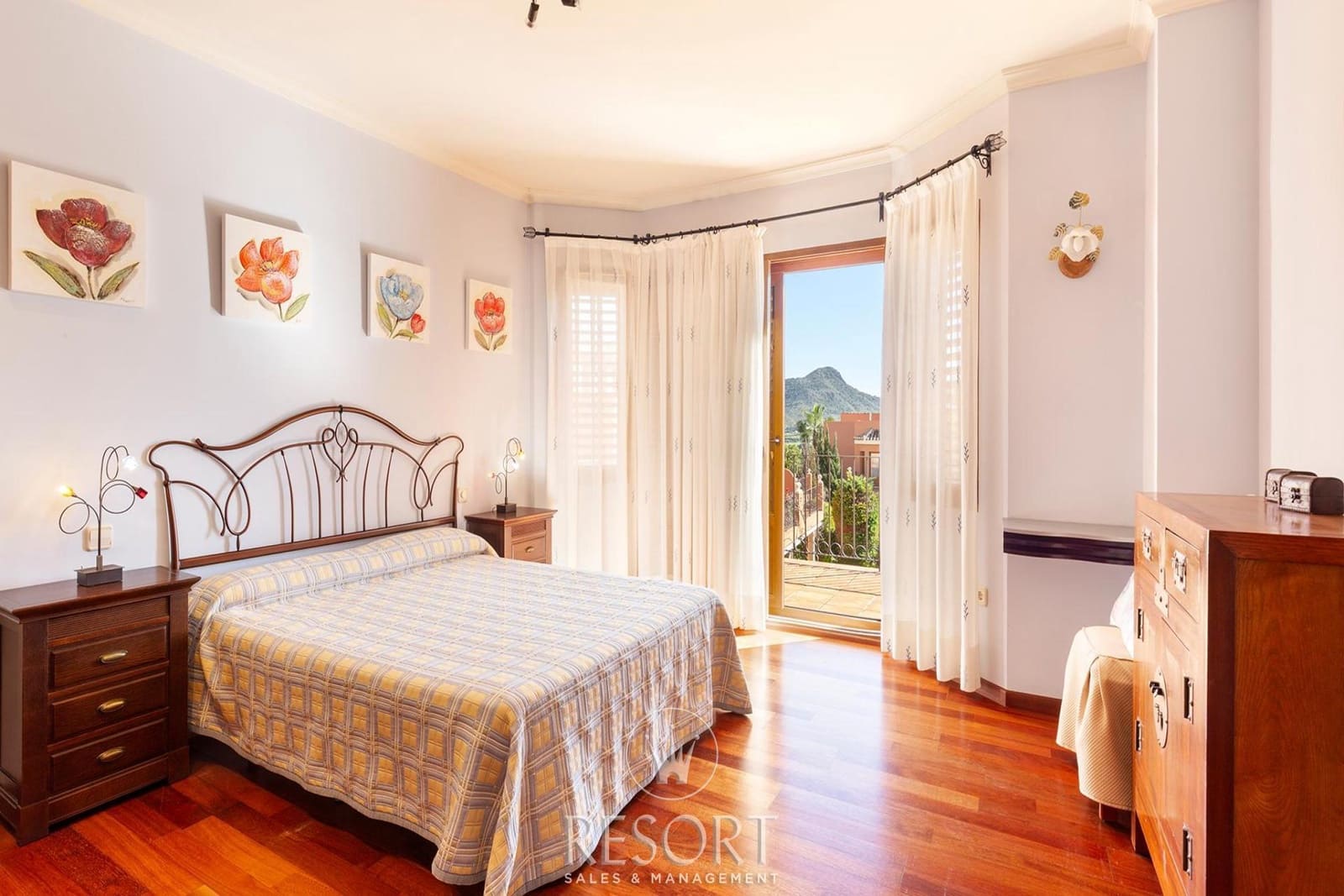 4 soveværelse Byhus til salg i La Manga Club med swimmingpool garage - € 595.000 (Ref: 9613911)