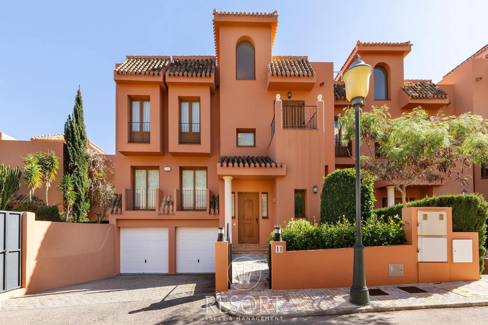 4 soveværelse Byhus til salg i La Manga Club med swimmingpool garage - € 595.000 (Ref: 9613911)