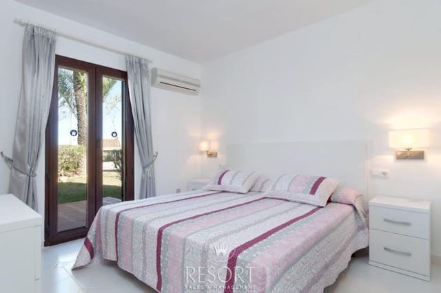 2 bedroom Townhouse for sale in La Manga Club, Cartagena with pool - € 239,185 (Ref: 9613912)