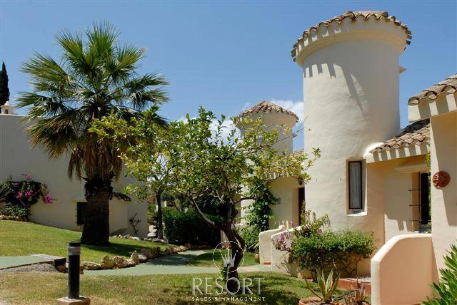 2 bedroom Townhouse for sale in La Manga Club with pool - € 239,185 (Ref: 9613912)