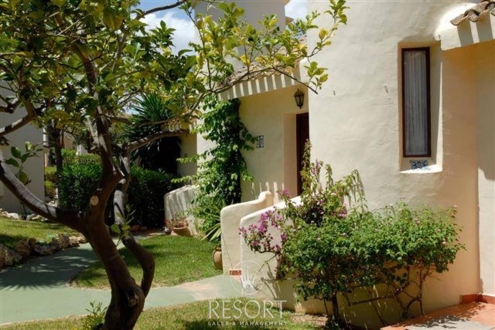 2 bedroom Townhouse for sale in La Manga Club with pool - € 239,185 (Ref: 9613912)