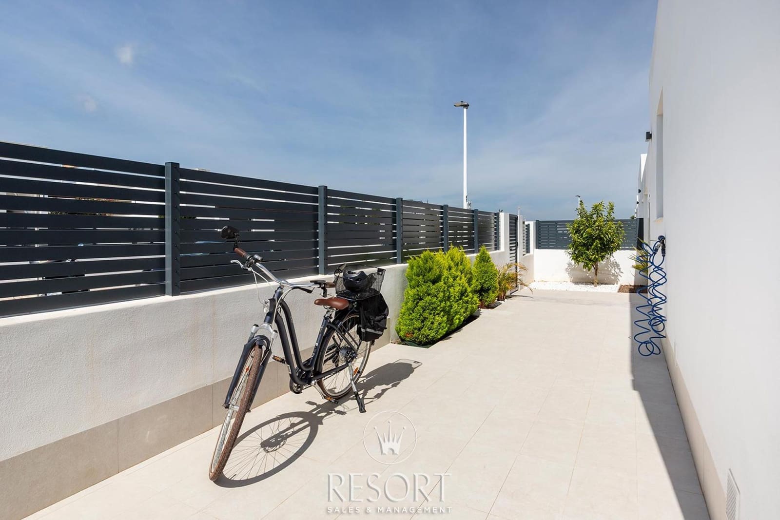 3 bedroom Villa for sale in Mar de Cristal with pool garage - € 498,000 (Ref: 9697886)