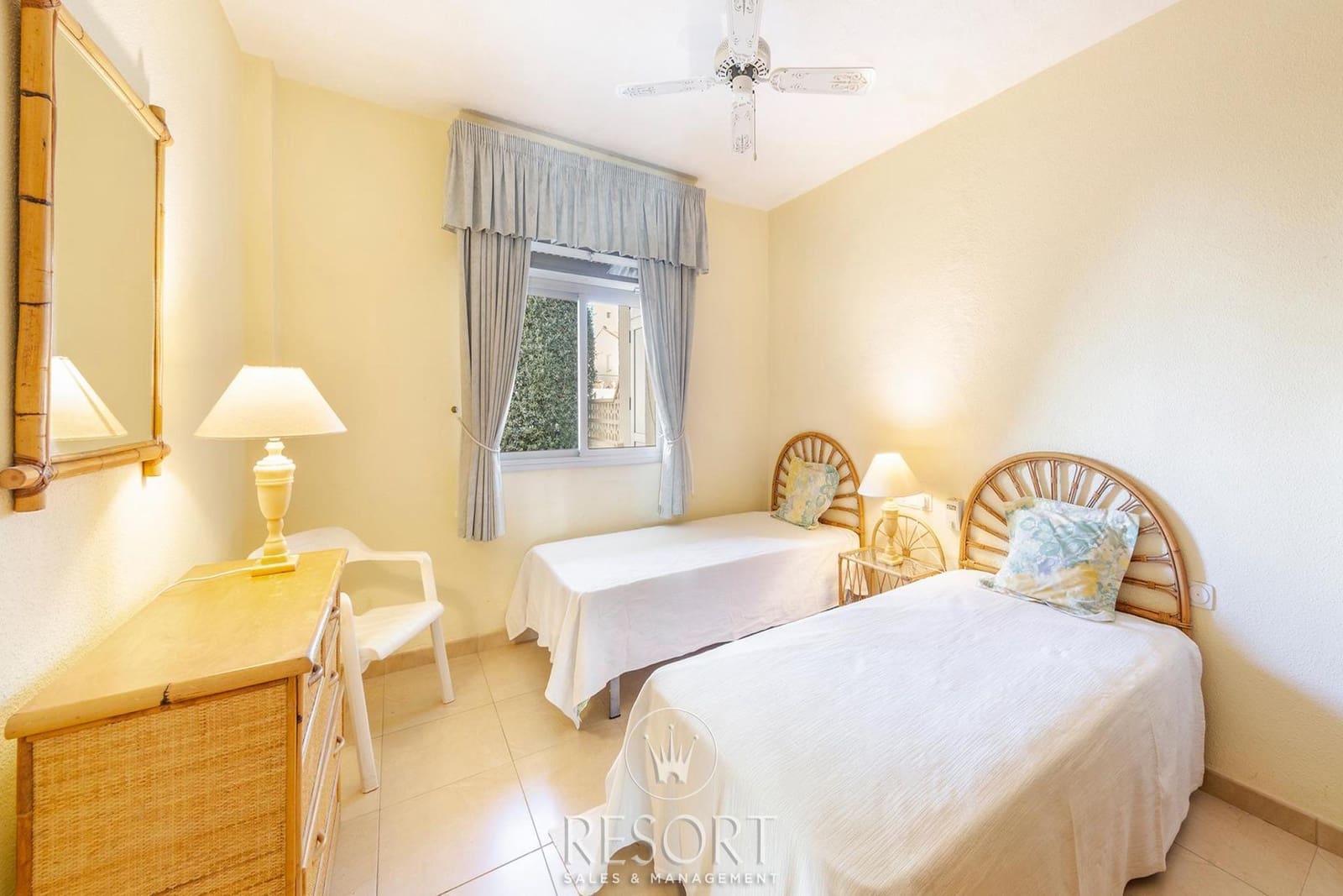 2 bedroom Apartment for sale in La Manga Club with pool - € 217,659 (Ref: 9723569)