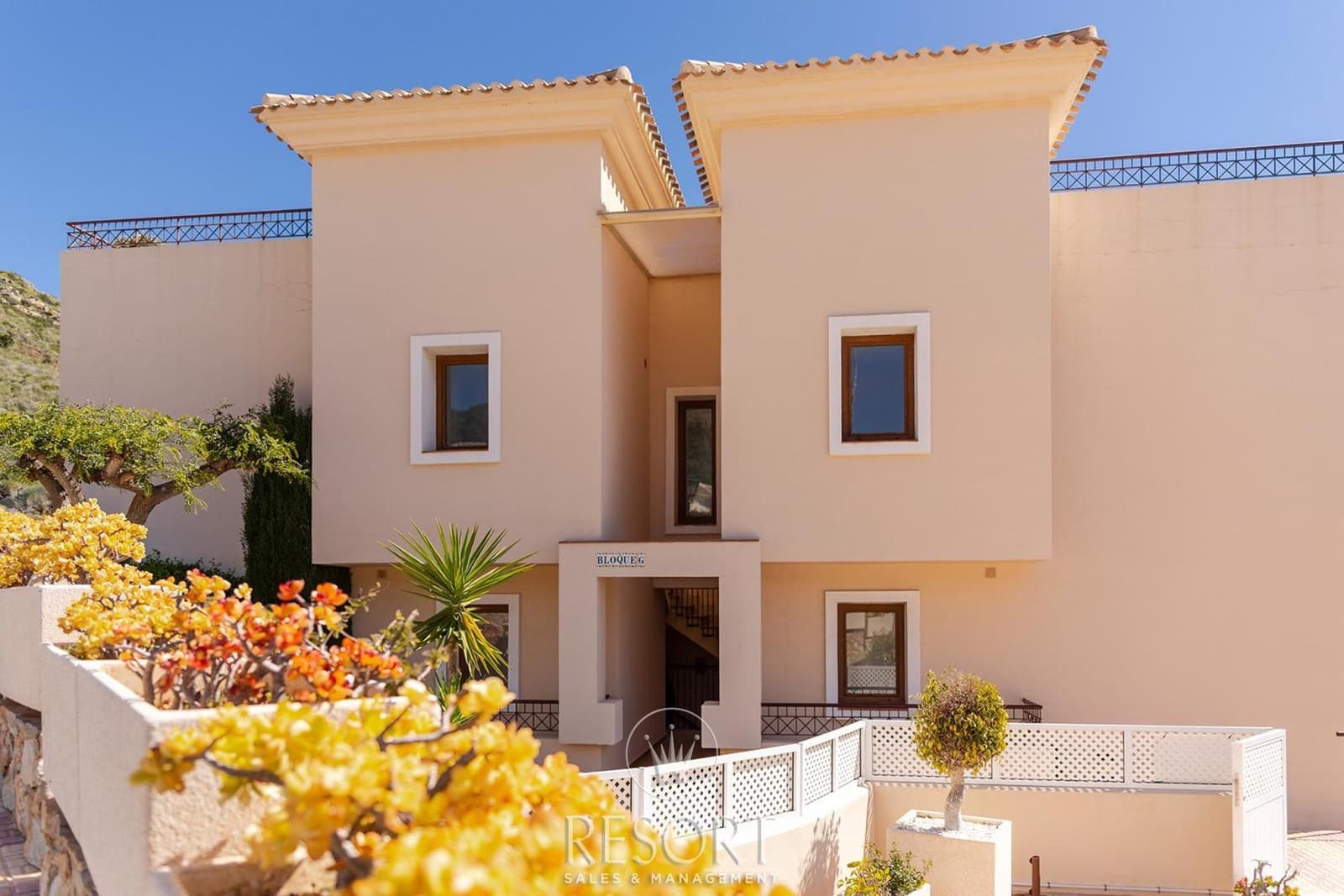 2 bedroom Apartment for sale in La Manga Club with pool garage - € 315,175 (Ref: 9745165)