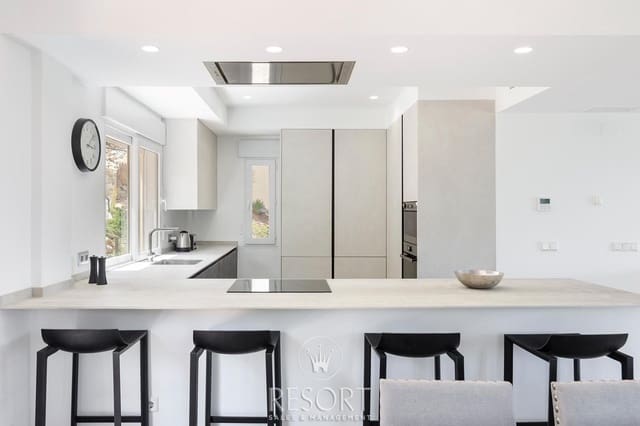 3 chambre Villa/Maison à vendre à La Manga Club, Carthagène avec piscine - 636 485 € (Ref: 9858902)