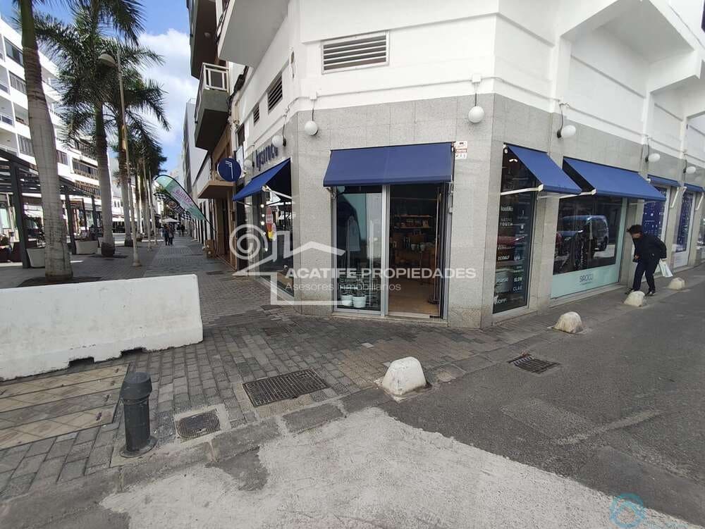 Commercial for rent in Arrecife - € 2,100 (Ref: 10010225)