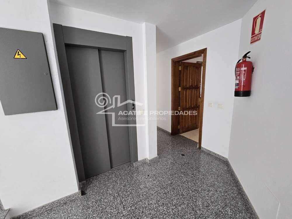 2 soveværelse Lejlighed til salg i Arrecife med garage - € 249.000 (Ref: 10097411)