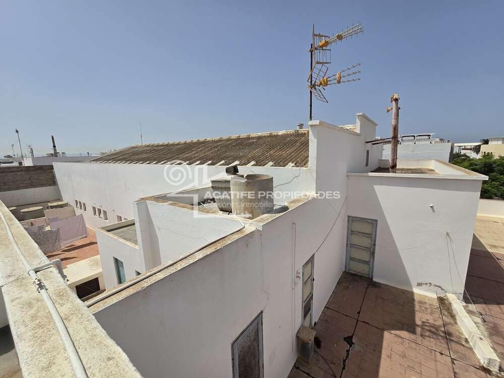 Gewerbe zu verkaufen in Arrecife - 450.000 € (Ref: 10097413)
