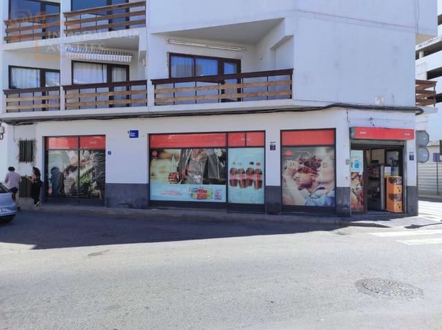 Local Comercial en Arrecife en venta - 300.000 € (Ref: 7773837)