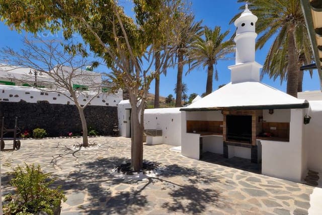 22 soveværelse Villa til salg i Haría - € 3.500.000 (Ref: 7987984)