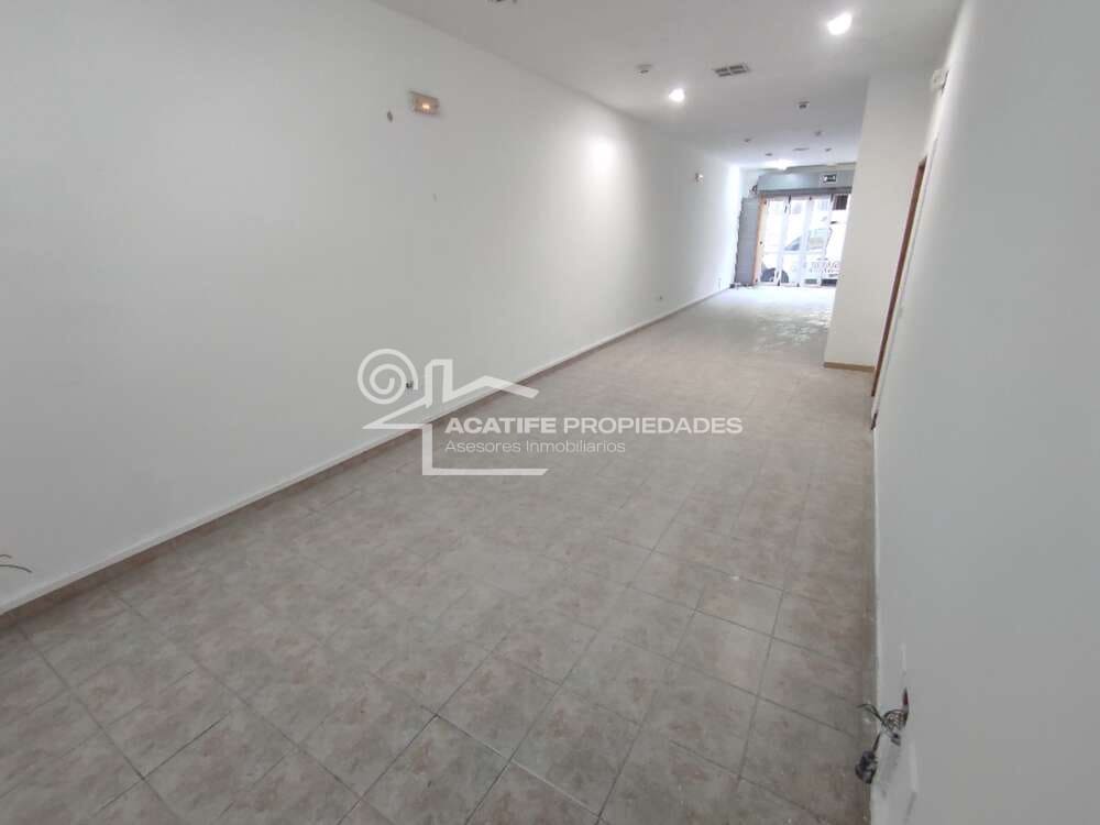 Erhverv til leje i Arrecife - € 1.200 (Ref: 8422756)