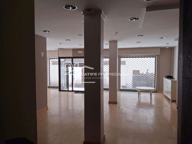 Comercial para venda em Arrecife - 235 000 € (Ref: 8890962)