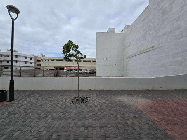 Tontti myytävänä paikassa Arrecife - 260 000 € (Ref: 8896039)