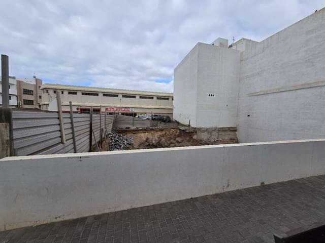 Tontti myytävänä paikassa Arrecife - 260 000 € (Ref: 8896039)