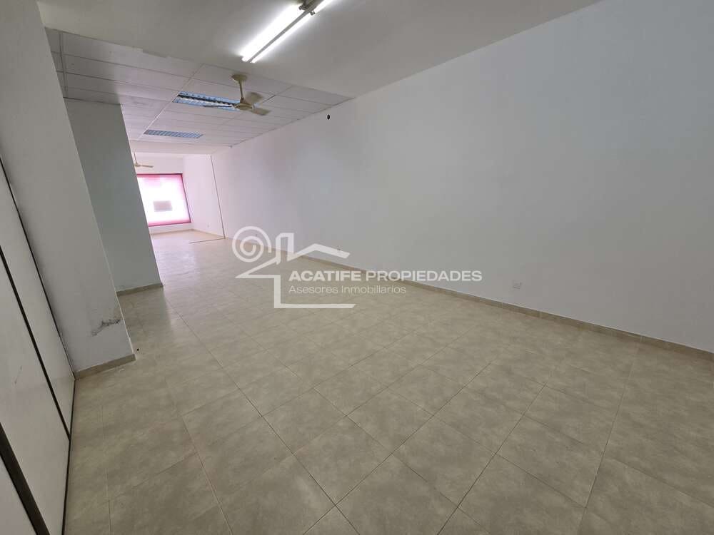 Erhverv til salg i Arrecife - € 158.000 (Ref: 9108368)