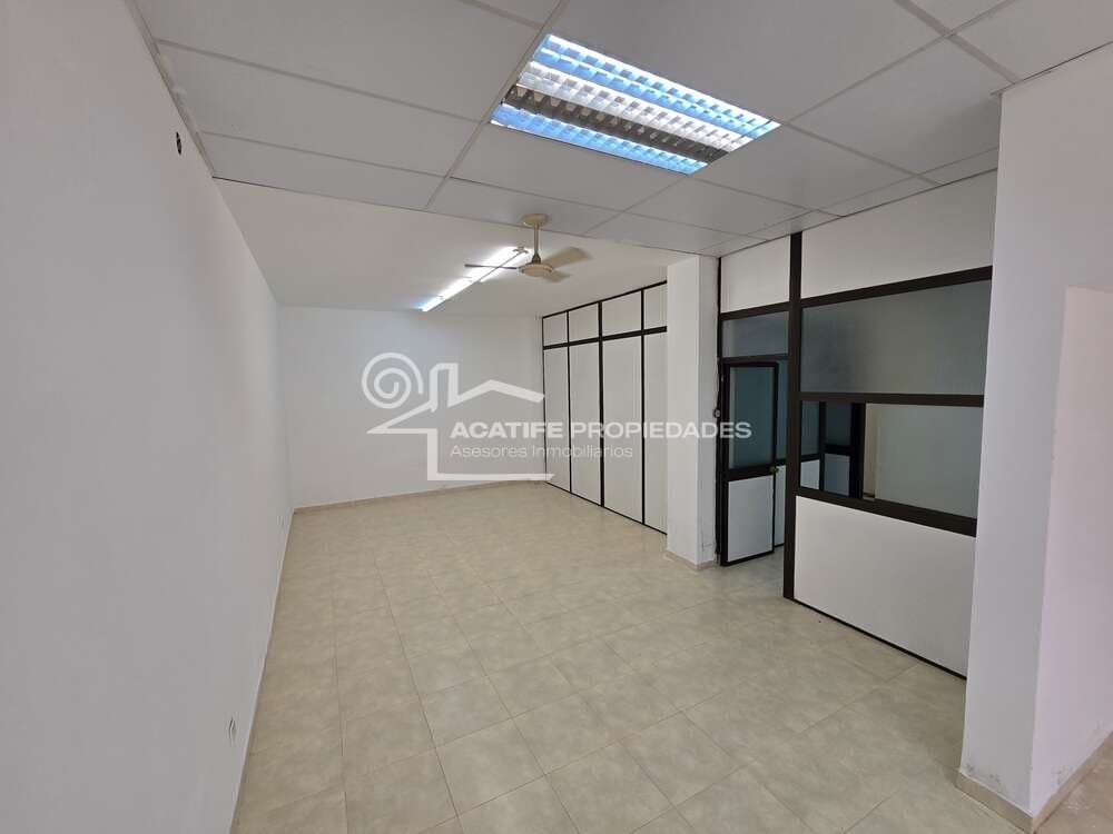 Erhverv til salg i Arrecife - € 158.000 (Ref: 9108368)