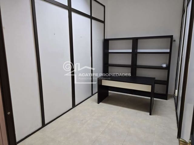 Erhverv til salg i Arrecife - € 158.000 (Ref: 9108368)