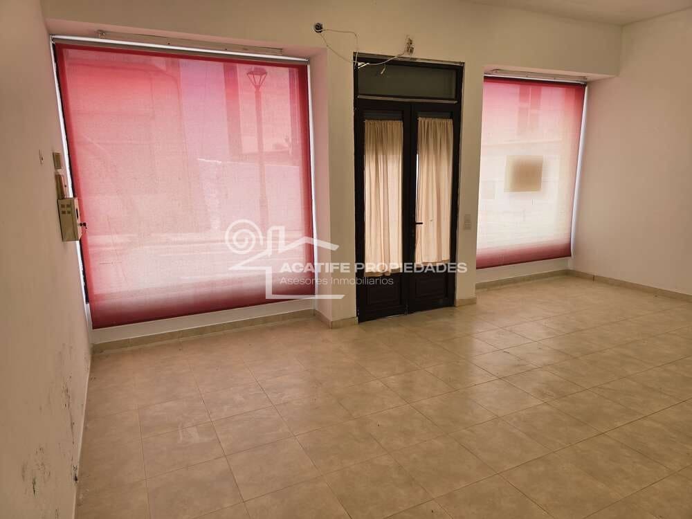 Kommersiell til salgs i Arrecife - € 150 000 (Ref: 9108368)